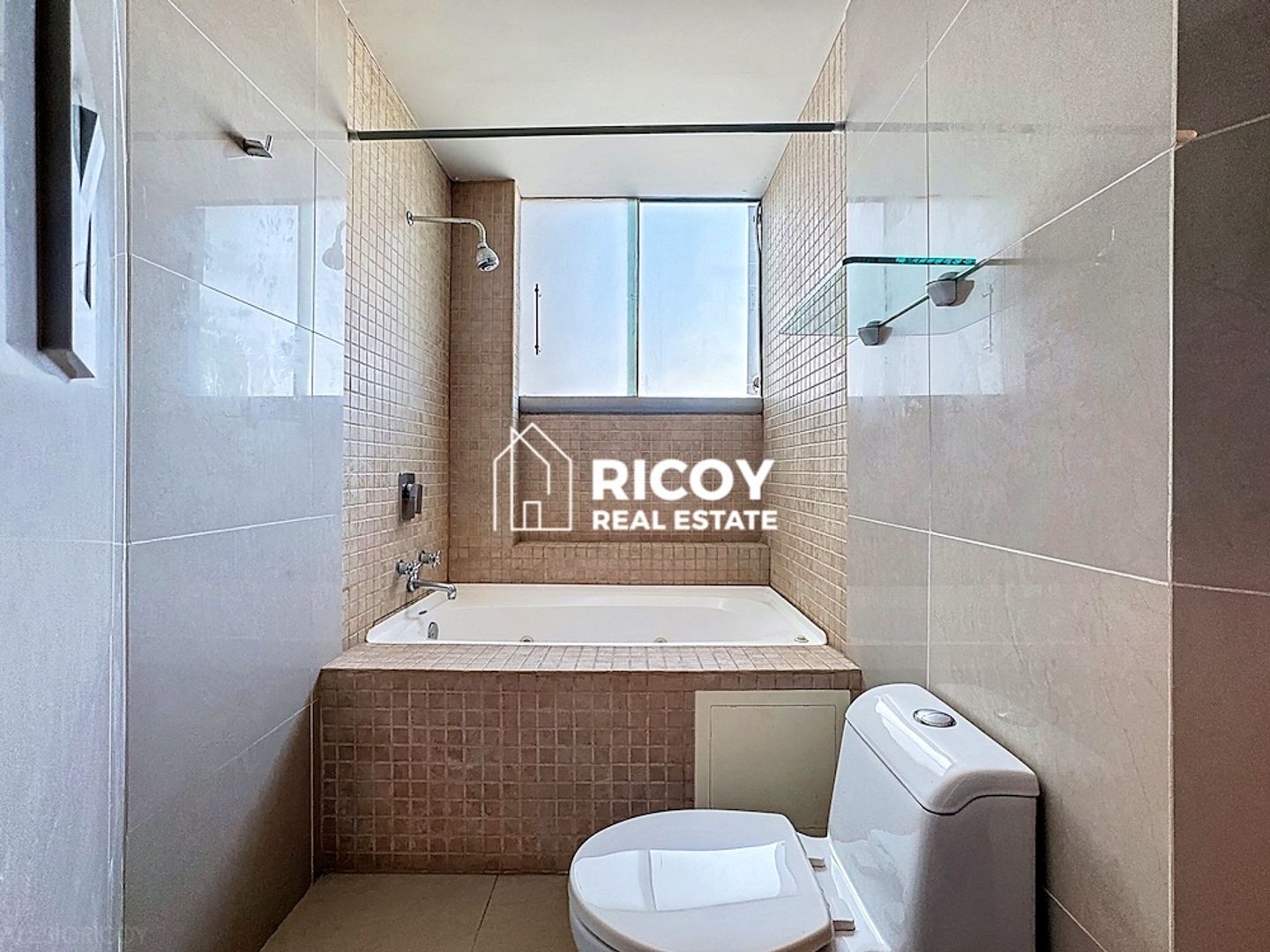 Jurica Regency 22.jpg