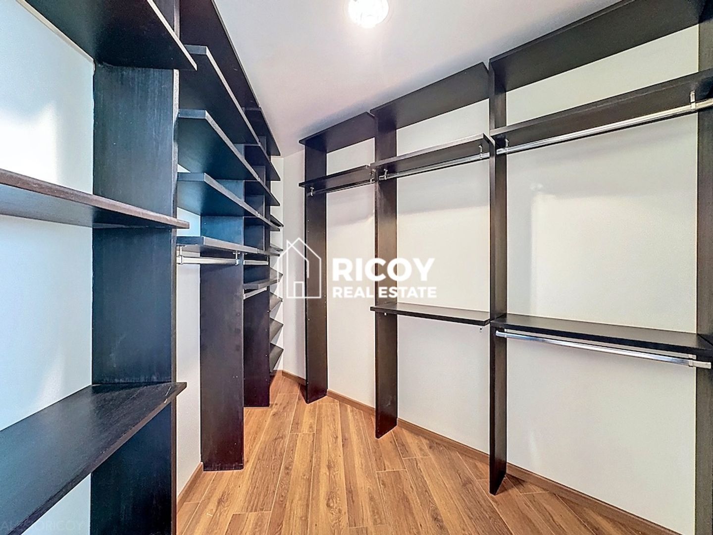 Jurica Regency 21.jpg