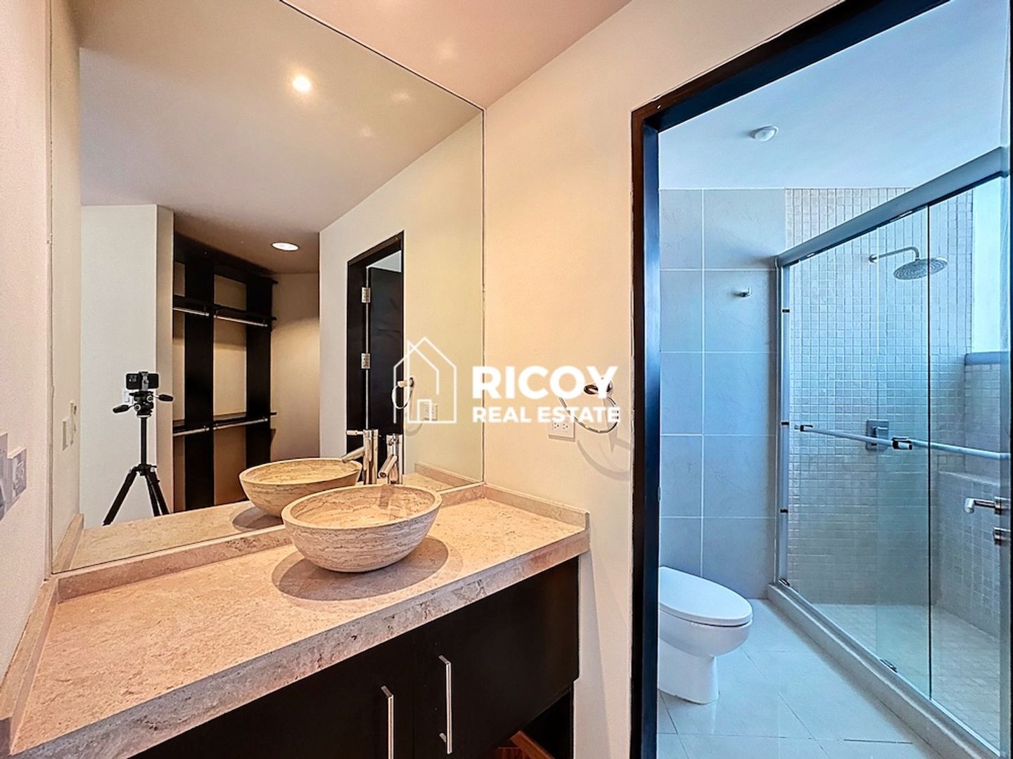 Jurica Regency 25.jpg
