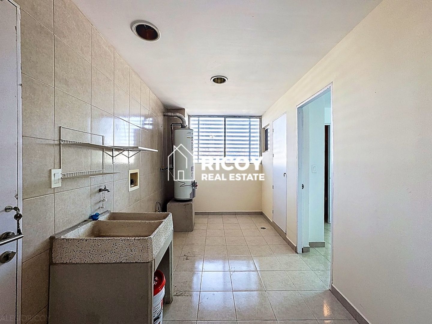 Jurica Regency 30.jpg