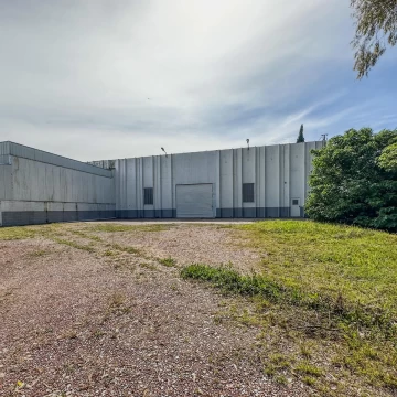 ALQUILER - DEPOSITO - 1400 M2 - BURZACO