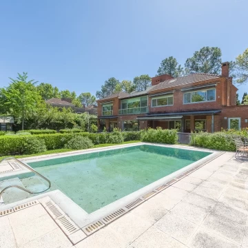Casa en Venta-4 ambientes-Mayling CC