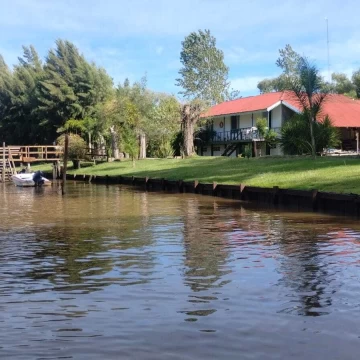 Casa Venta en Rio o Arroyo Carapachay El Retiro 700