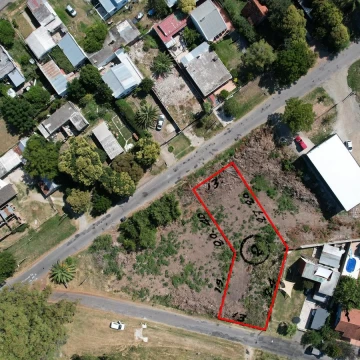 Interesante terreno en venta con 2 frentes a metros de la Plaza de Toros