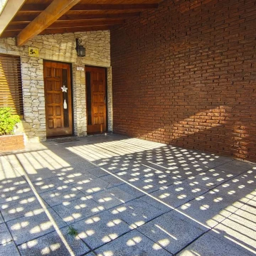 VENDE DUPLEX 4 AMBIENTES CON JARDIN EN VILLA SARMIENTO HAEDO
