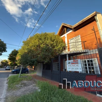 Casa en venta San Andres 4 ambientes