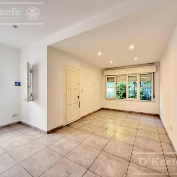 Casa 4 ambientes en venta. Quilmes. Reciclada