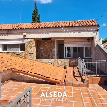 Casa de 2 Dormitorios-     Terraza Exclusiva