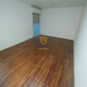 Apartamento en alquiler en Centro Montevideo con 3 dormitorios, bien ubicado