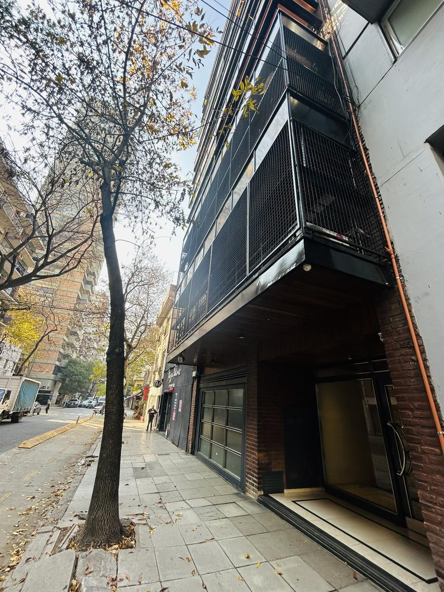 Piso exclusivo de 4 ambientes con dependencia, balcón aterrazado y cochera - Las Cañitas - 3
