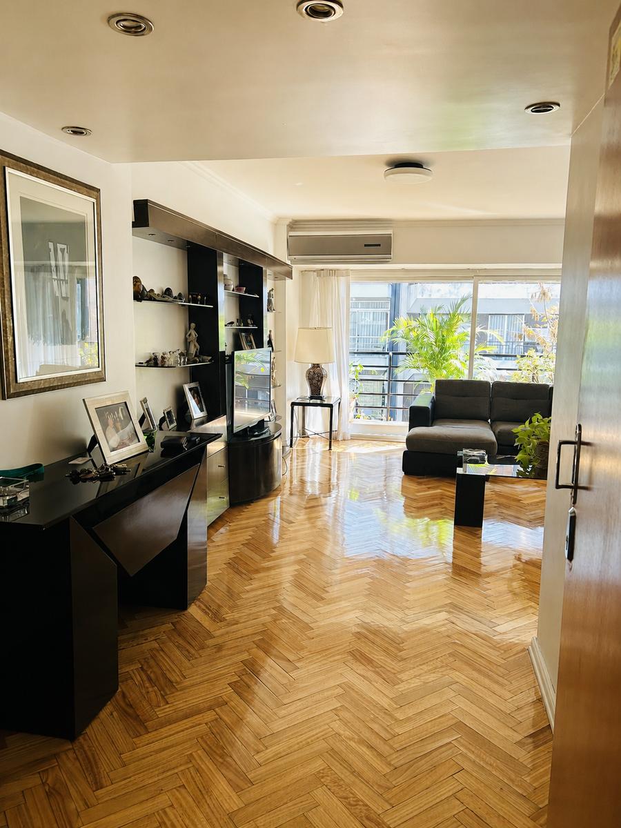 Piso exclusivo de 4 ambientes con dependencia, balcón aterrazado y cochera - Las Cañitas - 4