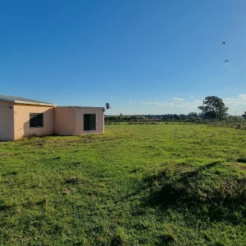 Venta Chacra con casa en Santa Rosa