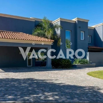 Casa en venta 6 ambientes Terravista