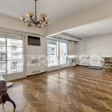 Departamento de 3 Ambientes con Balcón en Venta en Belgrano