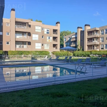 Venta departamento 2 ambientes con jardin propio, cochera en Pasionaria, Martinez