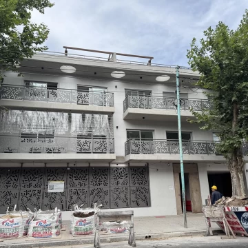 Departamento  venta 3 amb,Villa Urquiza, con jardín , parrilla,  piscina, cochera y baulera