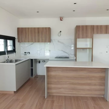 Casa en  Venta en Santa Lucia en dos plantas con piscina.