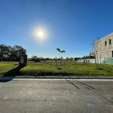 Terreno en venta en Pilar del Este Santa Sofia - Central 
