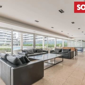 Venta Bouquet 4 ambientes PB. Doble jardín Parrilla. Dos cocheras. Baulera.  Ameneties