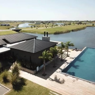 Lote en venta con amarra - El Naudir Escobar