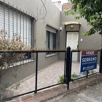 Venta casa 5 ambientes en Pilar centro