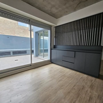 Venta Departamento mono ambiente  Rosario Pichincha  Con Patio  a estrenar