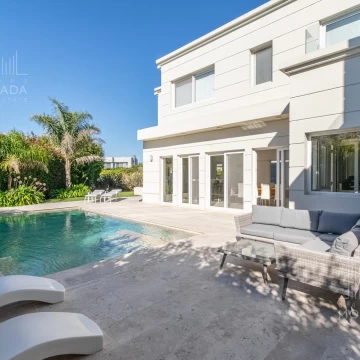 Casa en Venta en Ayres Plaza