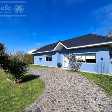 Casa en venta de una planta en Fincas de Iraola 2, oportunidad, en Hudson. Apto crédito/financiación