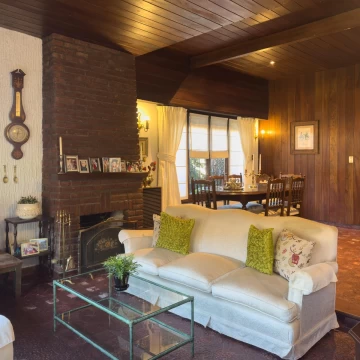 Chalet en esquina en el barrio San Carlos con quincho