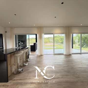 Casa en venta en Costa Esmeralda 4 dormitorios