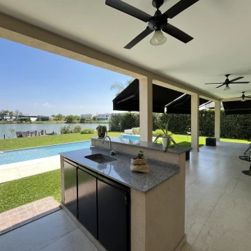 Casa a la Laguna con Muelle   Piscina| Vista Abierta | Totalmente equipada | Cantón Norte