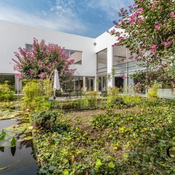 CASA EN VENTA EN EL PEDREGAL EN CALLE CERRADA