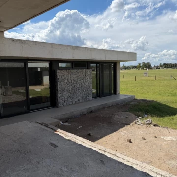 Casa en Construcción 3 Ambientes Terminados