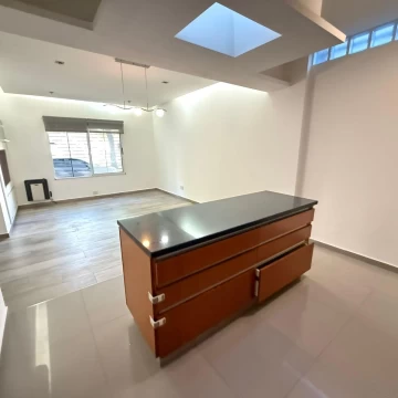 Venta Casa en esquina Callao 1400 Rosario. Cochera Patio y Terraza. Apta Credito Dos Dormitorios