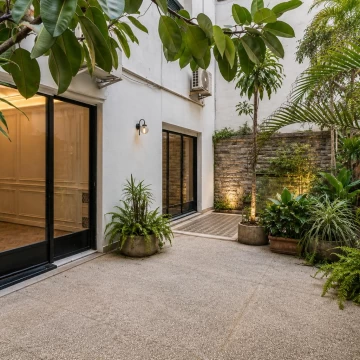 Venta Departamento Tipo Casa 6 Ambientes con Gran Terraza Propia  