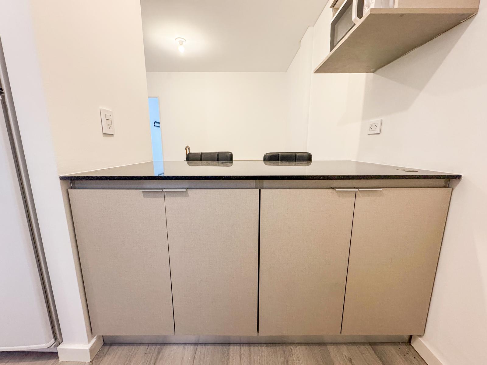 Departamento de 1 dormitorio en venta  en República de la Sexta