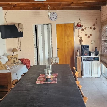 1780081390.jpg