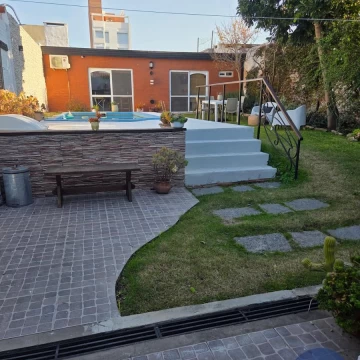 1780081393.jpg