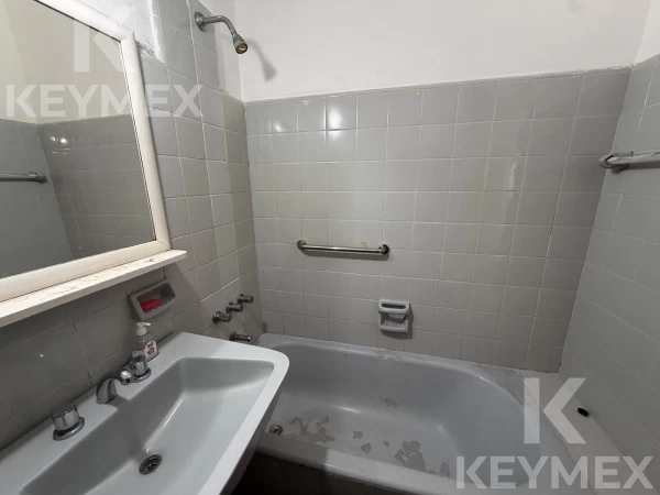 1780081874.jpg