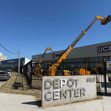 Juan Pablo II 8105  - 200 m2 - Depot Center
