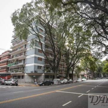 Amplio 4 Ambientes con Dependencia y Balcones en la Mejor Zona de Caballito