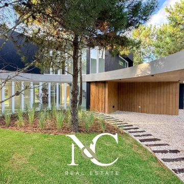 Casa en venta en Costa Esmeralda Marítmo IV 4 suites