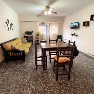 Departamento de dos dormitorios en venta. La Plata