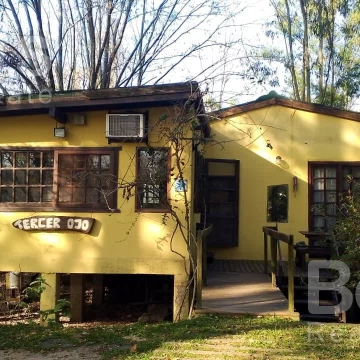 VENTA DE ISLA DE 4HA CON 4 CABAÑAS, MUELLE, QUINCHO, PILETA Y PARRILLA INDIVIDUALES, IDEAL INVERSOR