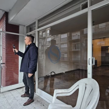 Venta Departamento cuatro ambientes con balcón y vista al frente en Centro
