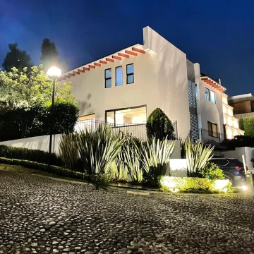  Venta casa 4 recamaras con departamento integrado en Club de Golf Los Encinos