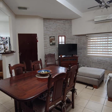 Venta Casa en Liniers 4 ambientes - Terraza cubierta