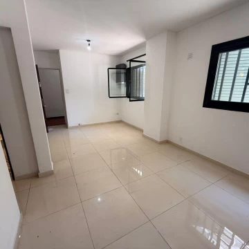 Venta Departamento 1 dormitorio planta baja con patio.