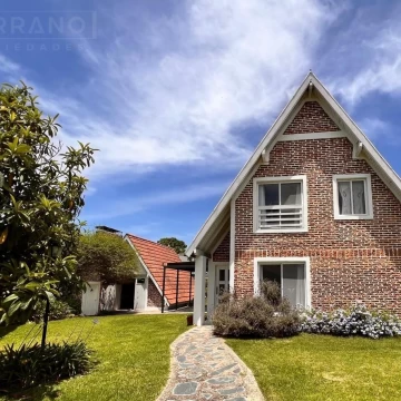 Venta casa 5 ambientes en Golf Club Indio Cua, Exaltacion de la Cruz