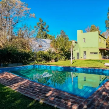 Casa Quinta en Venta en La Bota, Ingeniero Maschwitz | Lote 1.200 m², Piscina y Gran Parque